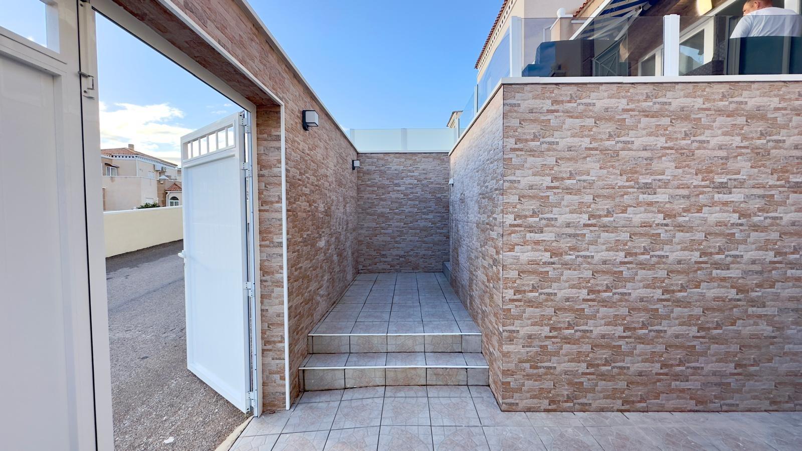 2 Bed, 1 Bath, HouseFor Sale, Torrevieja, Alicante
