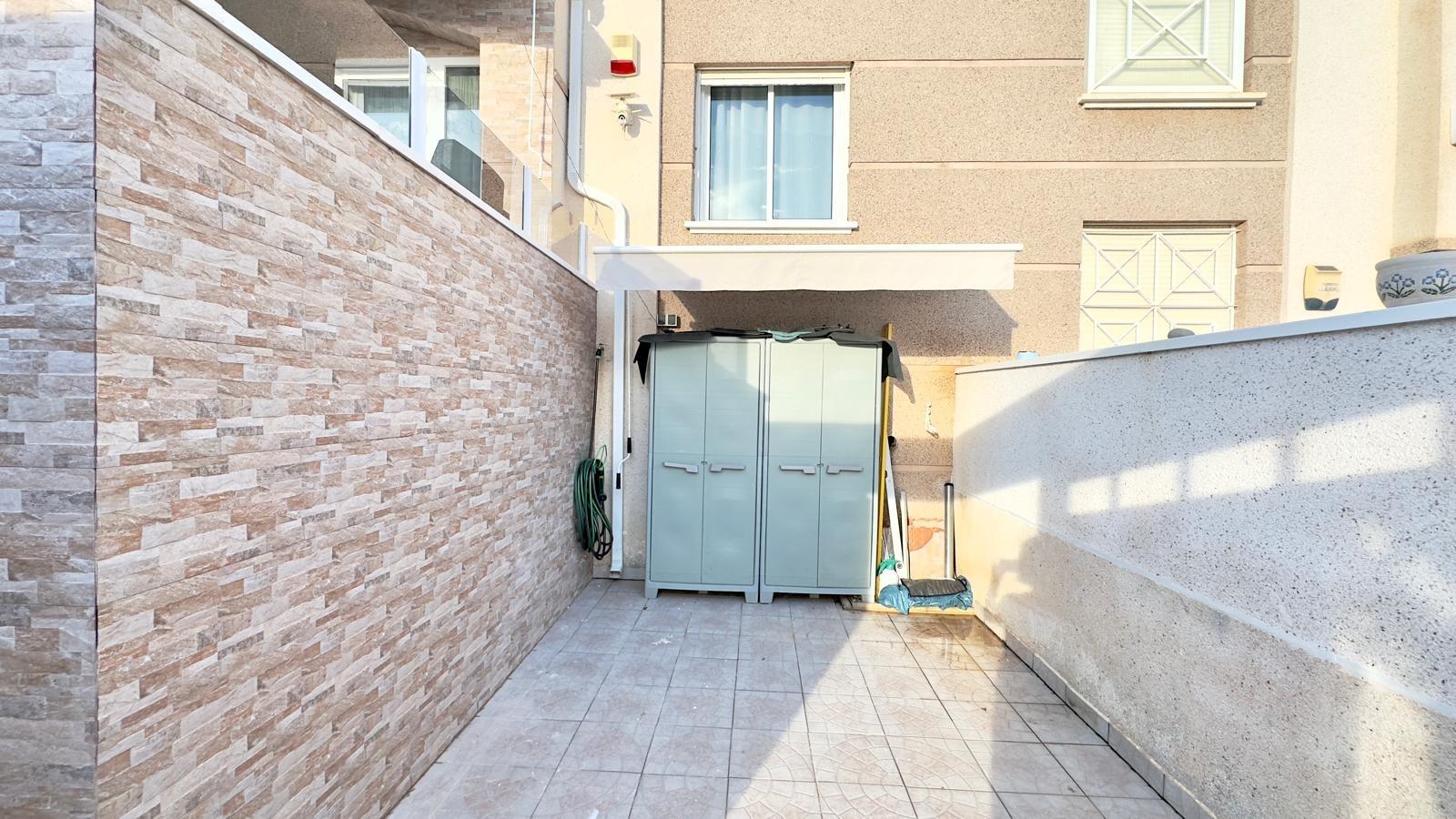 2 Bed, 1 Bath, HouseFor Sale, Torrevieja, Alicante