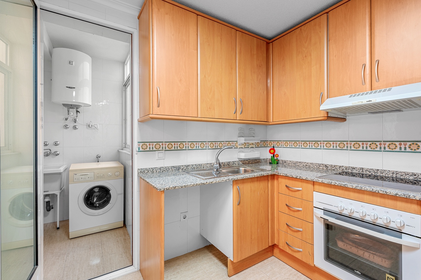 2 Bed, 1 Bath, ApartmentFor Sale, Torrevieja, Alicante