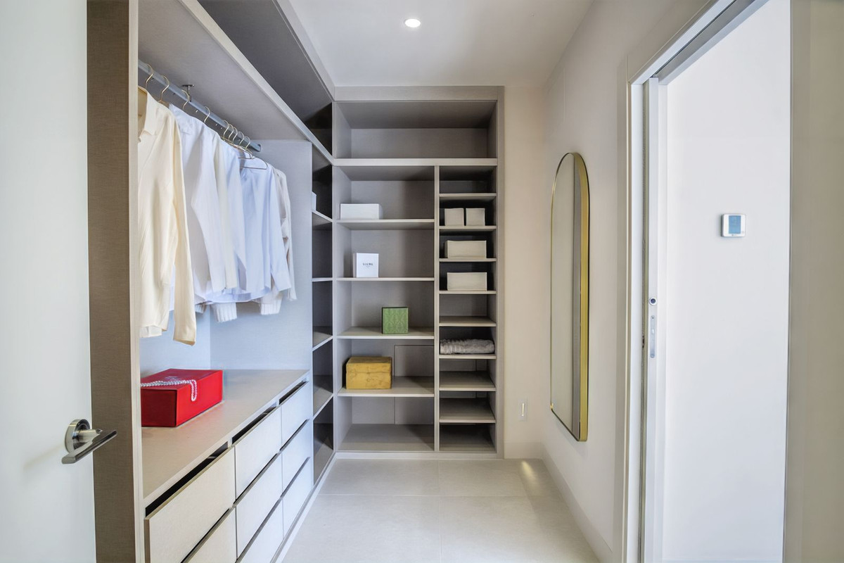 4 Bed, 3 Bath, HouseFor Sale, New Golden Mile, Malaga