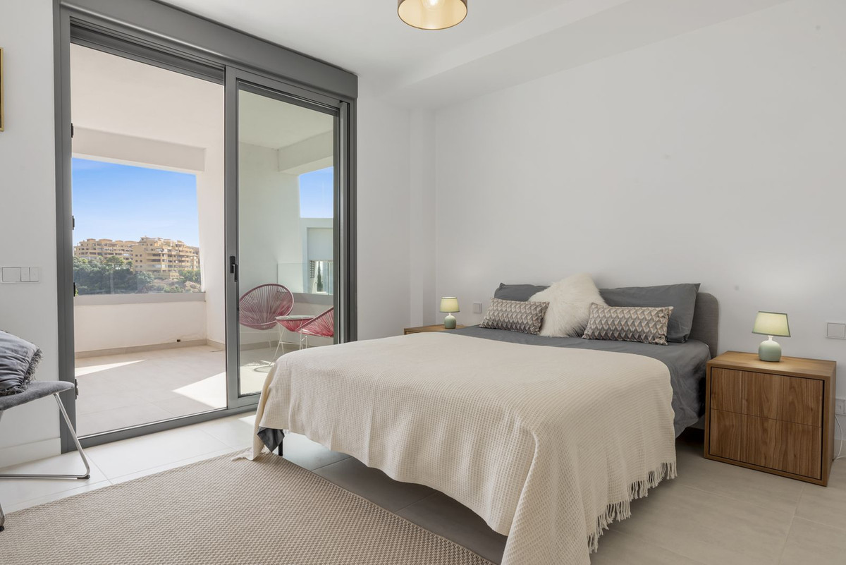 2 Bed, 2 Bath, ApartmentFor Sale, Estepona, Malaga