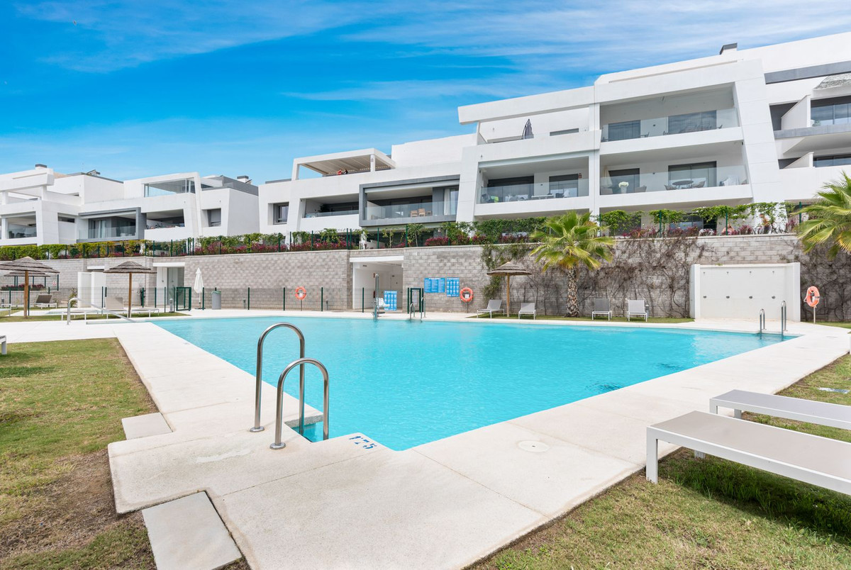 2 Bed, 2 Bath, ApartmentFor Sale, Estepona, Malaga