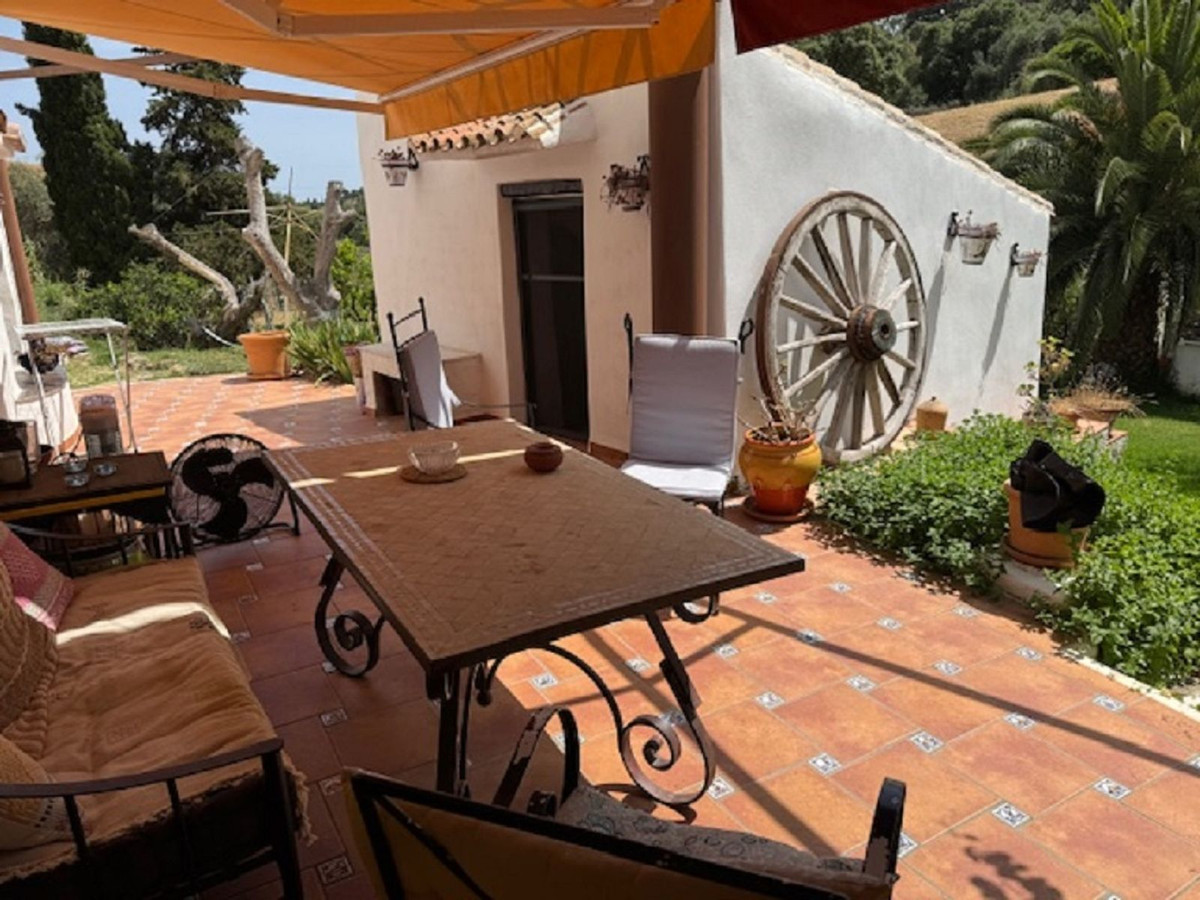 4 Bed, 2 Bath, HouseFor Sale, Casares, Malaga