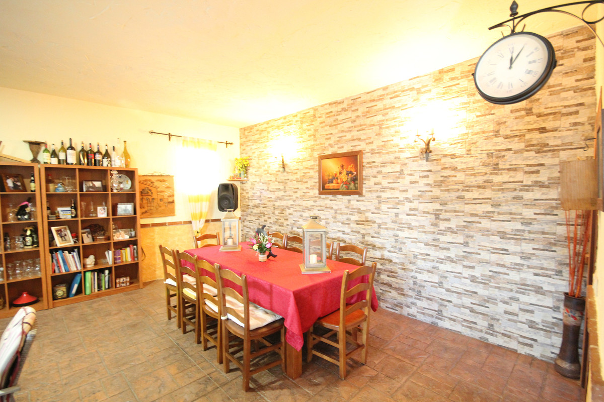 Commercial Property, For Sale