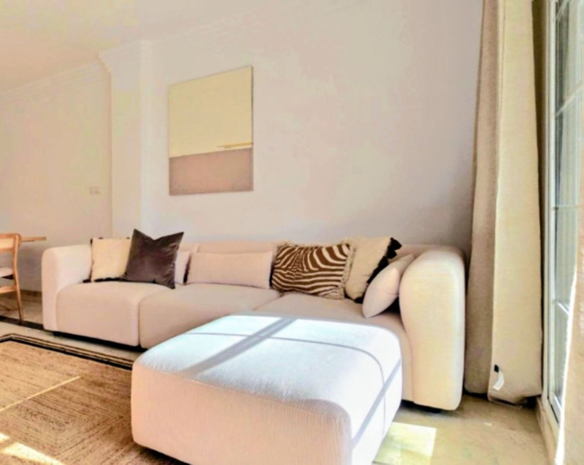 3 Bed, 2 Bath, ApartmentFor Sale, Marbella, Malaga