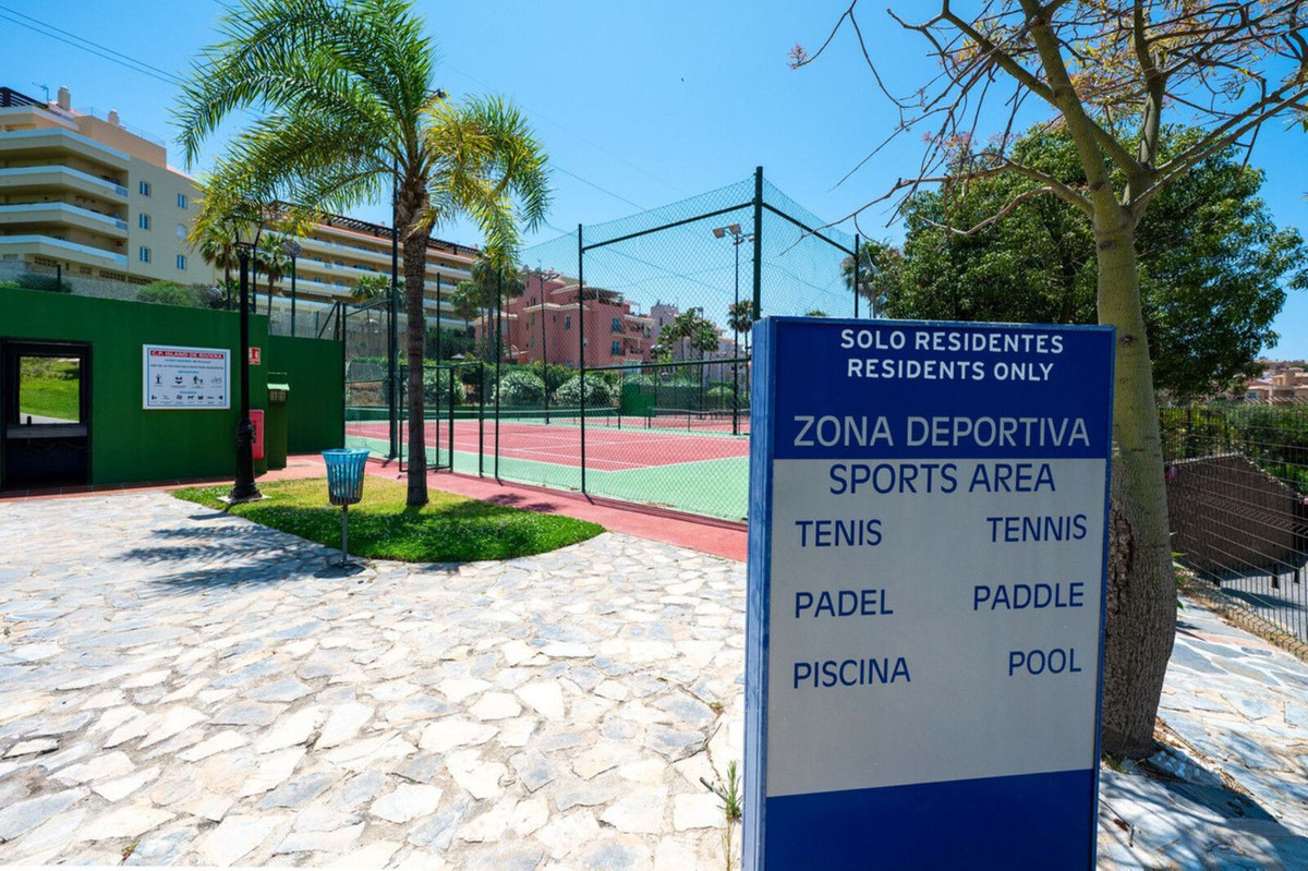 2 Bed, 2 Bath, ApartmentFor Sale, Riviera Del Sol, Malaga