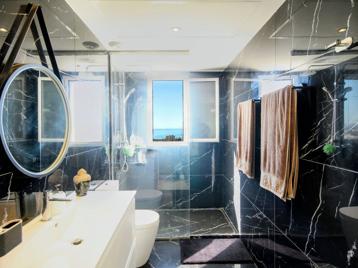 2 Bed, 2 Bath, ApartmentFor Sale, Los Monteros, Malaga