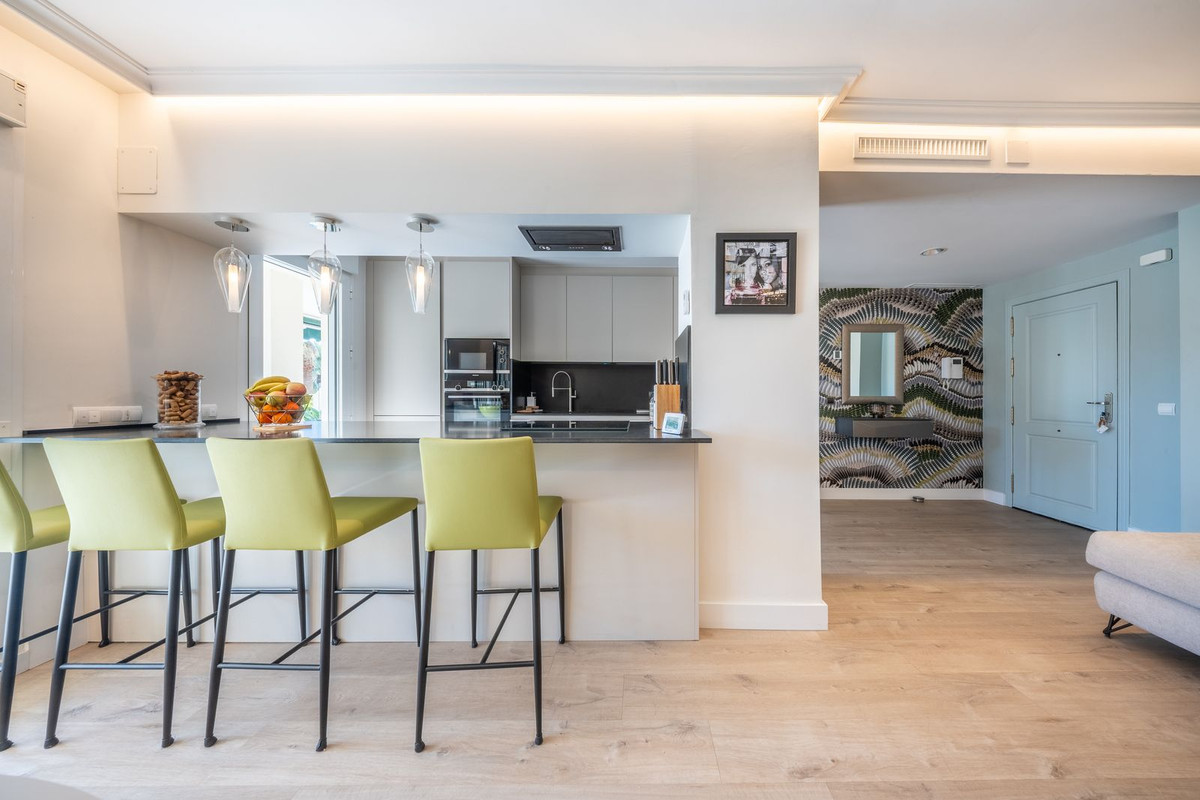 2 Bed, 2 Bath, ApartmentFor Sale, Nueva Andalucia, Malaga