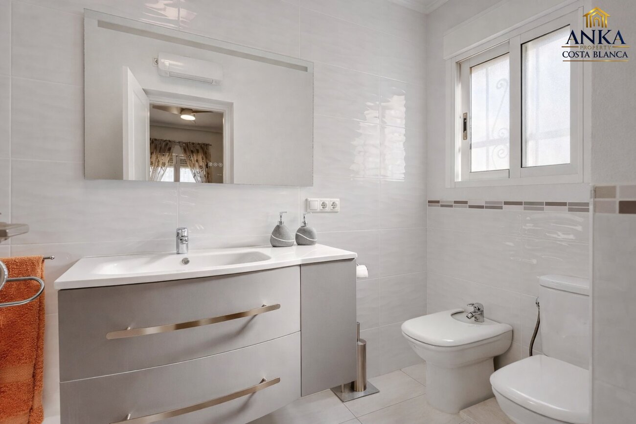 4 Bed, 3 Bath, HouseFor Sale, Ciudad Quesada, Alicante