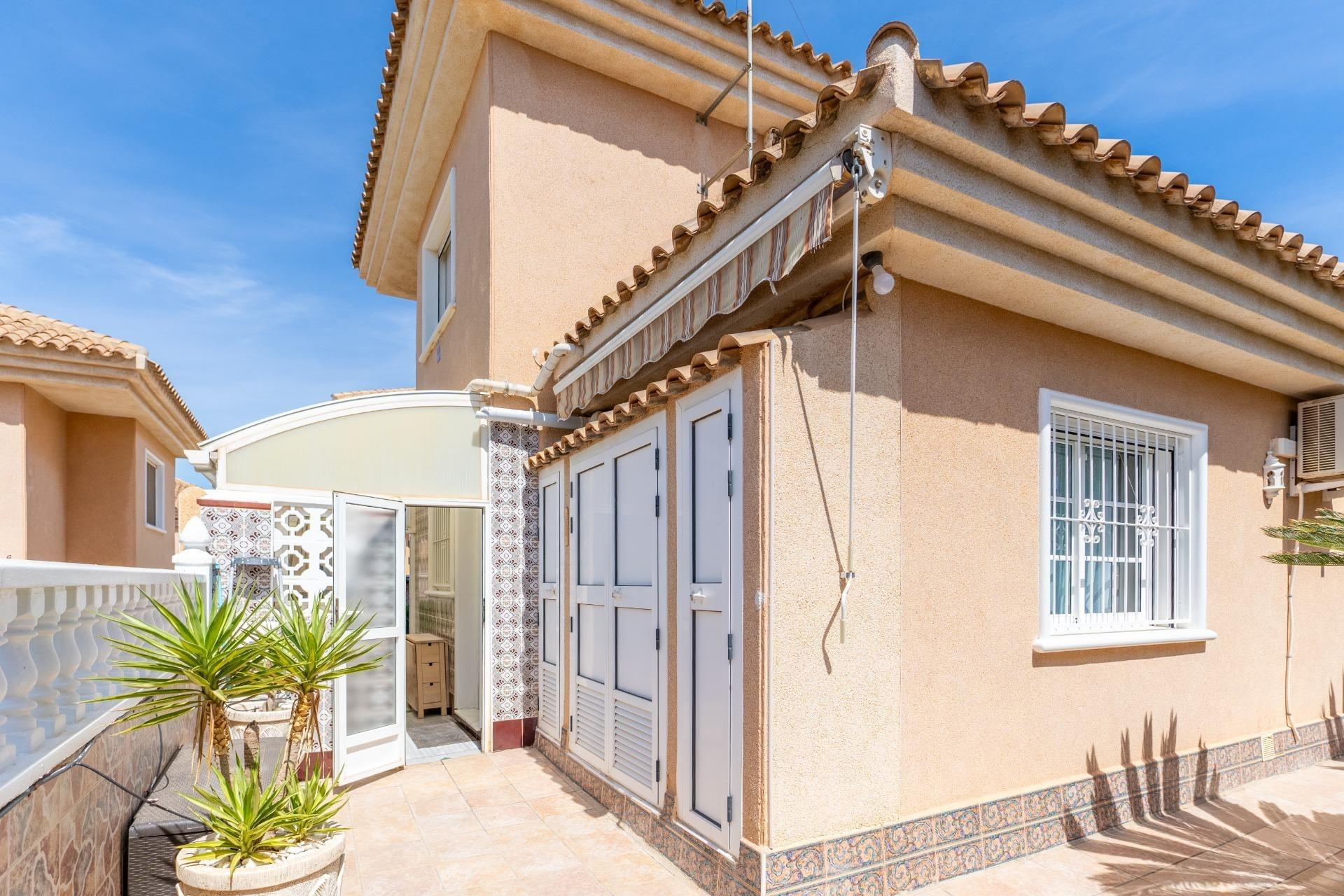 3 Bed, 2 Bath, HouseFor Sale, Torrevieja, Alicante