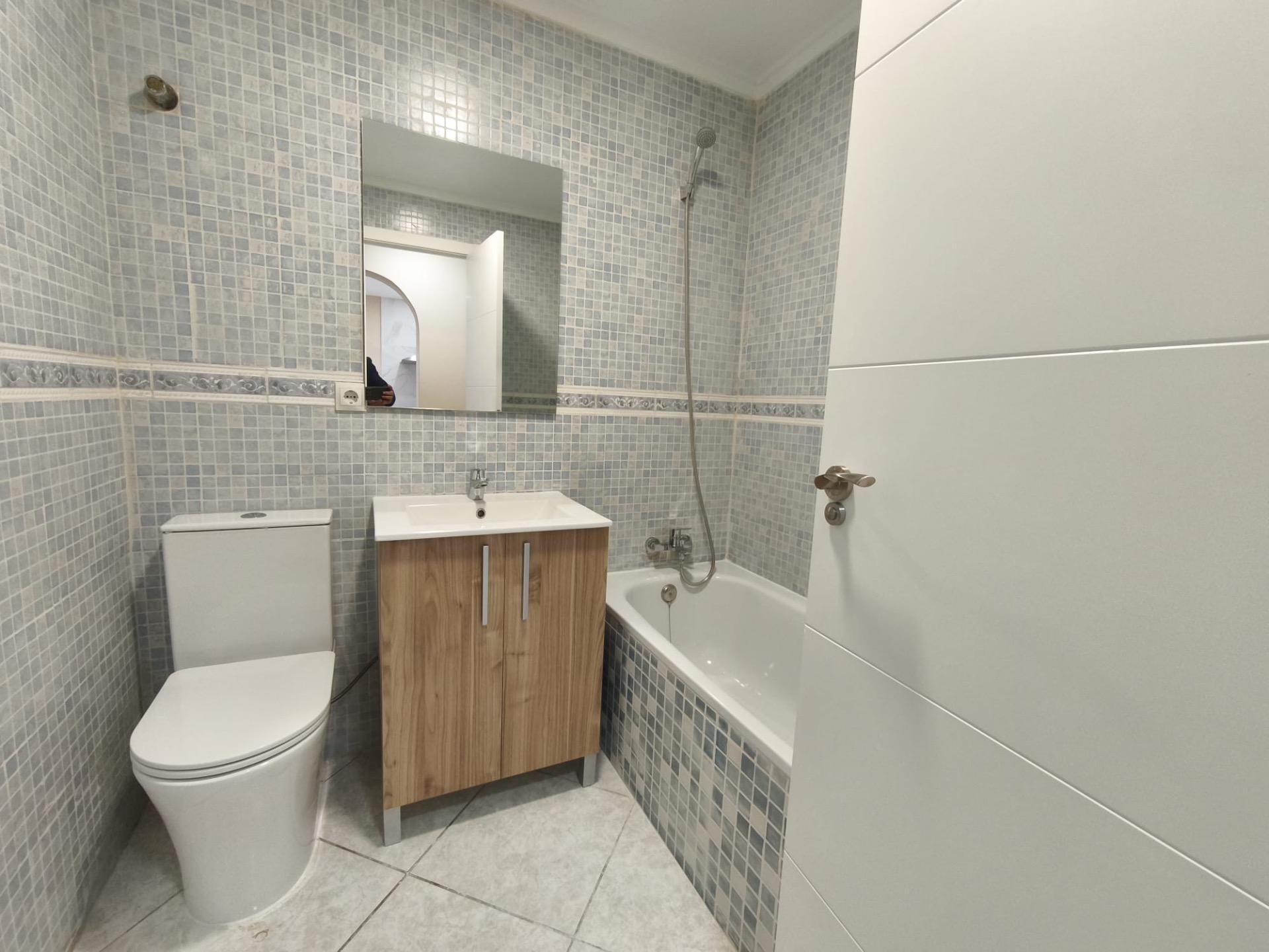 2 Bed, 1 Bath, HouseFor Sale, Torrevieja, Alicante