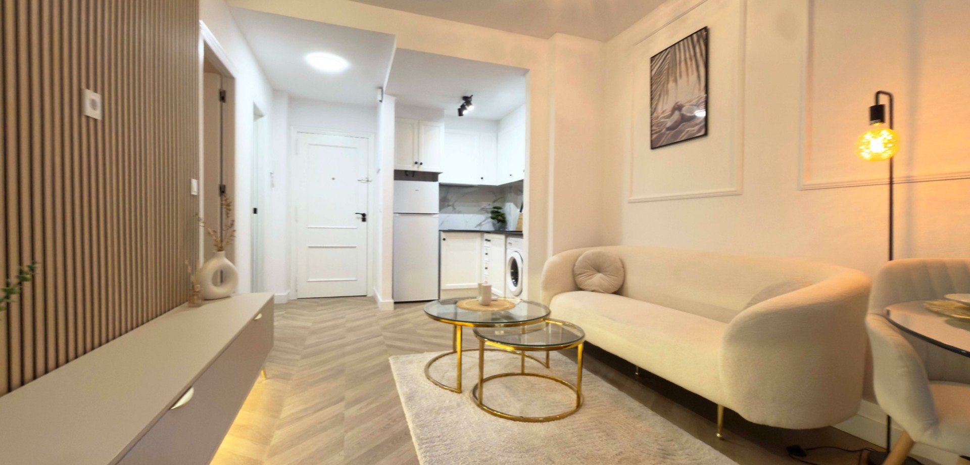 2 Bed, 1 Bath, ApartmentFor Sale, Torrevieja, Alicante