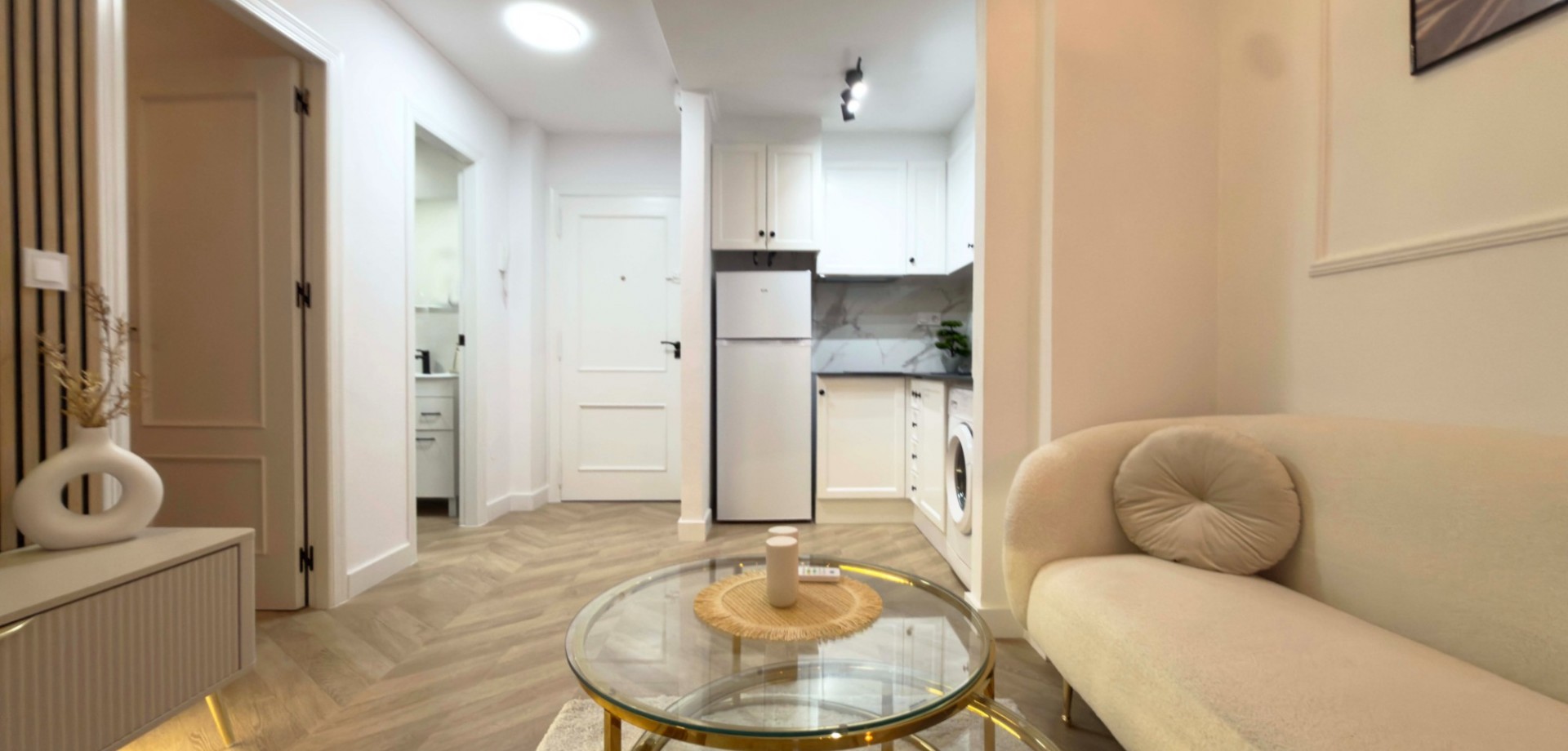 2 Bed, 1 Bath, ApartmentFor Sale, Torrevieja, Alicante