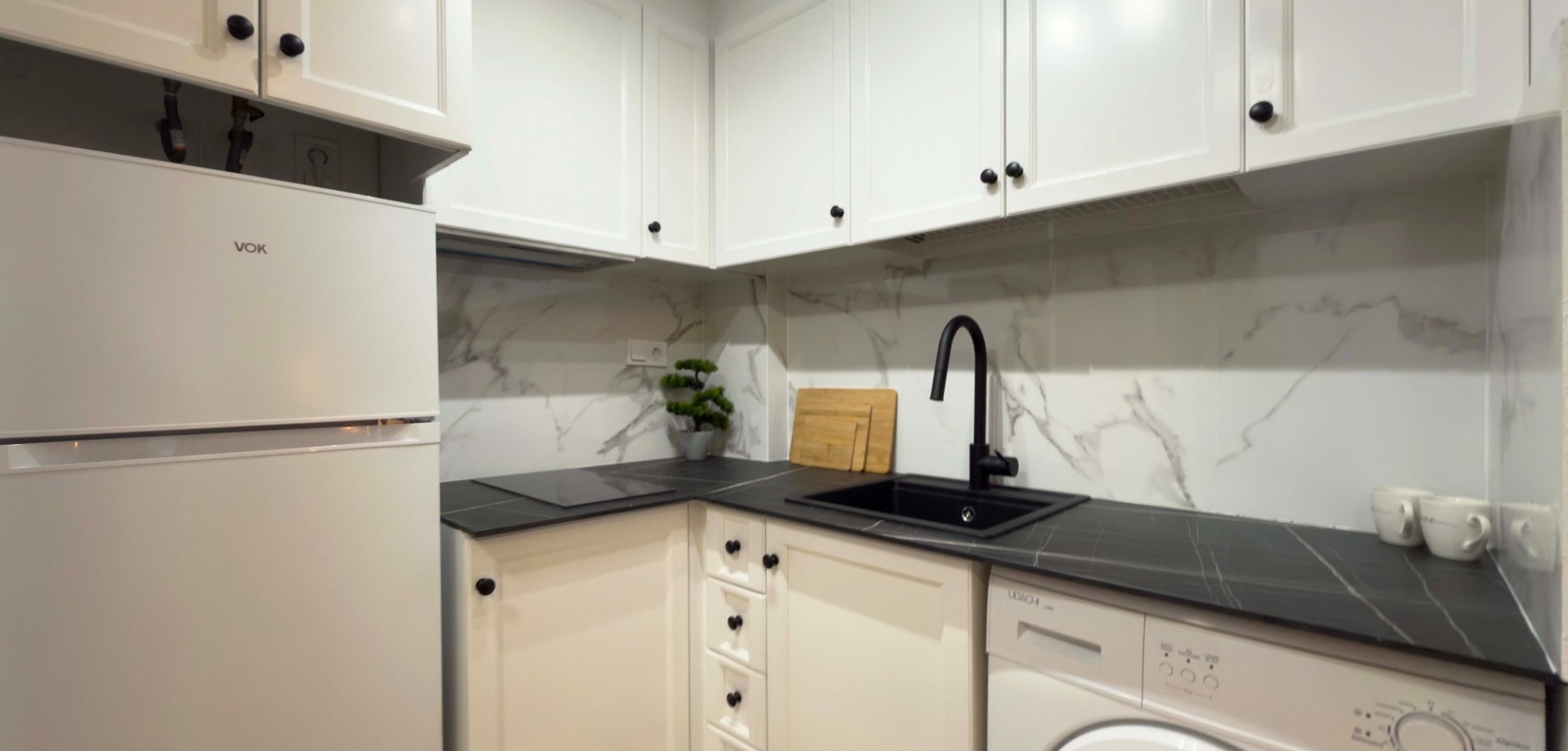 2 Bed, 1 Bath, ApartmentFor Sale, Torrevieja, Alicante