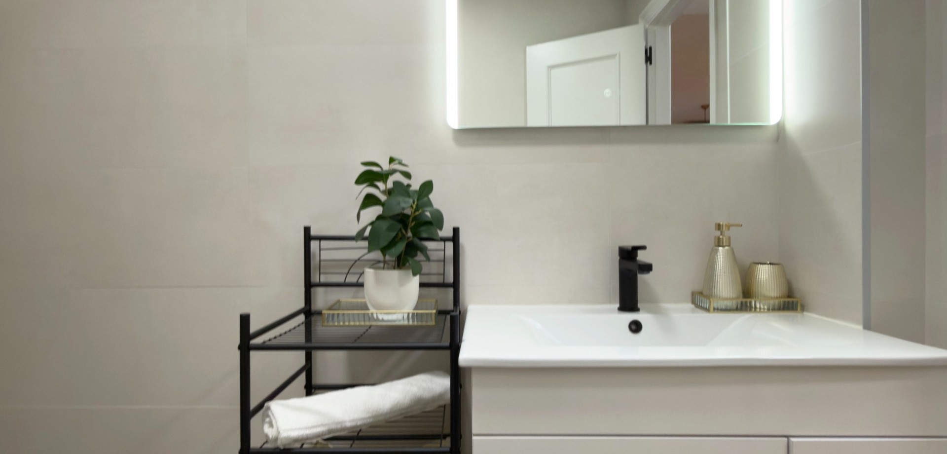 2 Bed, 1 Bath, ApartmentFor Sale, Torrevieja, Alicante