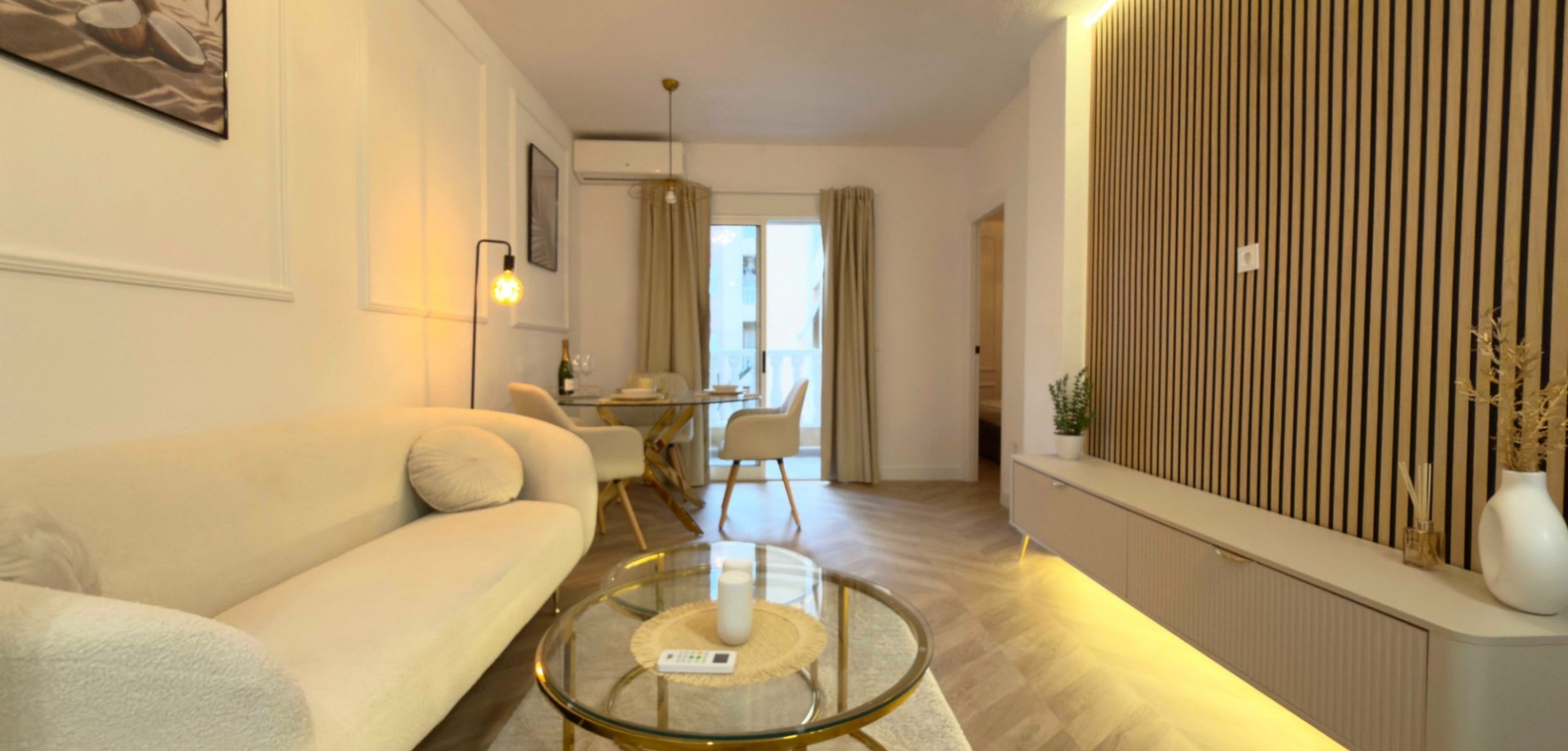 2 Bed, 1 Bath, ApartmentFor Sale, Torrevieja, Alicante