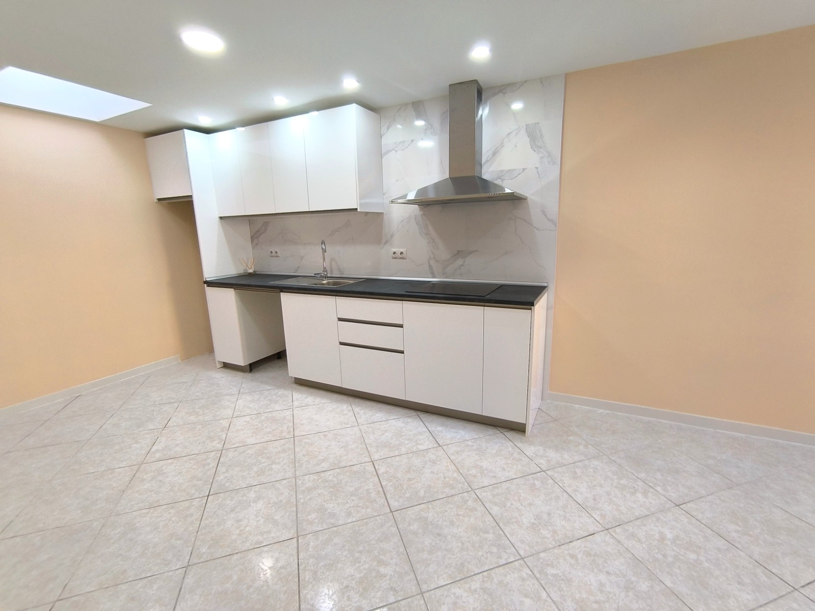 2 Bed, 1 Bath, HouseFor Sale, Torrevieja, Alicante