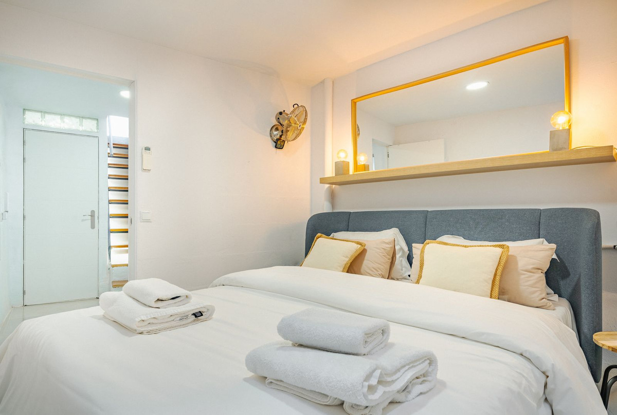2 Bed, 2 Bath, HouseFor Sale, Estepona, Malaga