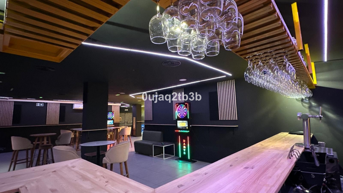 Marbella, Malaga, 1 Bedroom Bedrooms, ,2 BathroomsBathrooms,For Sale,R5261056