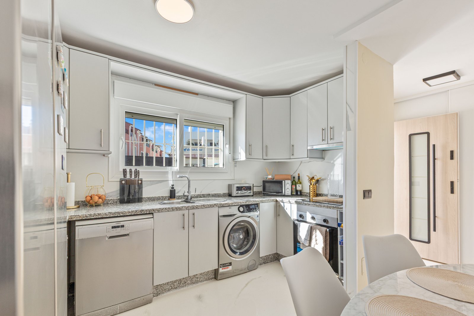 5 Bed, 3 Bath, HouseFor Sale, Manilva, Malaga