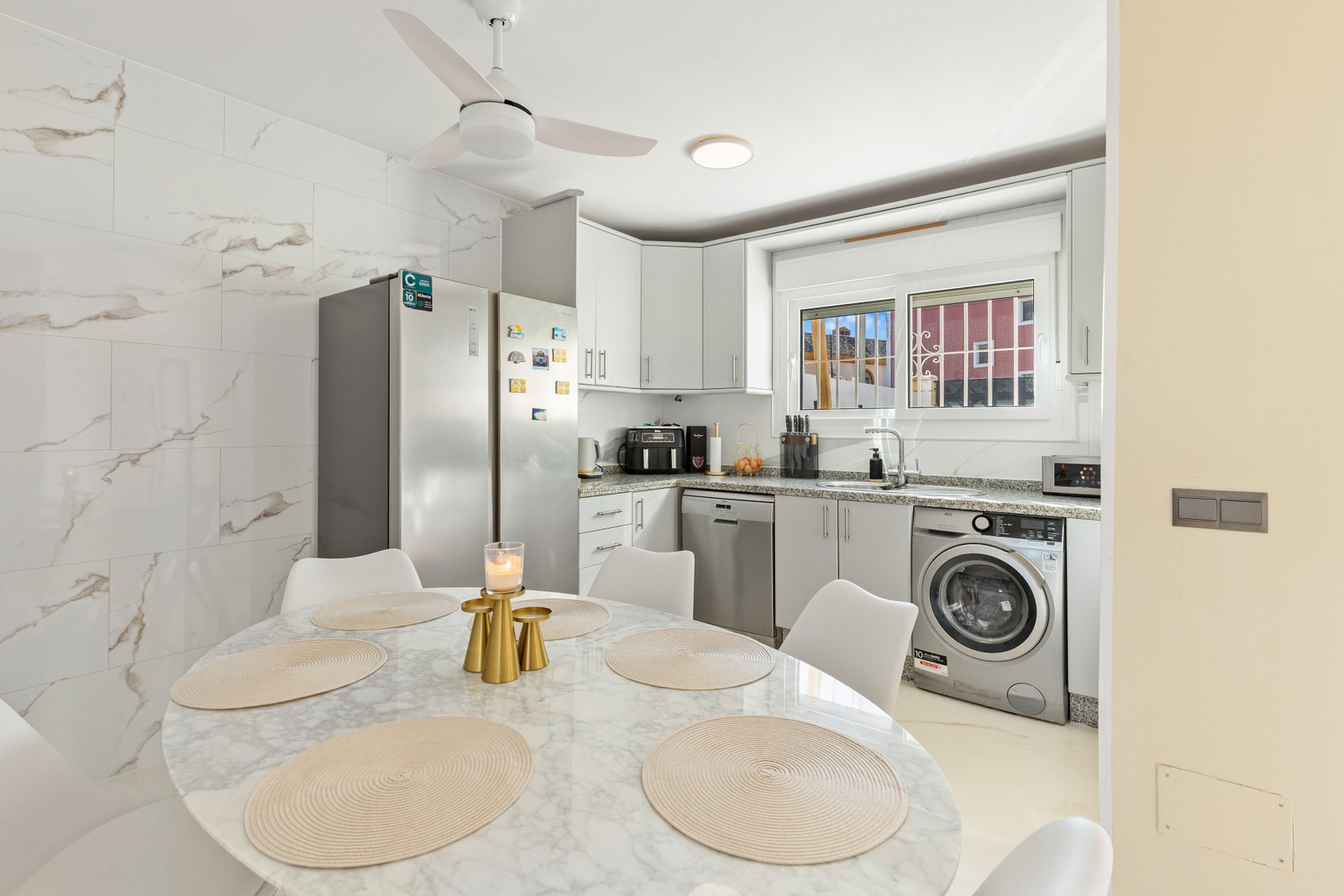 5 Bed, 3 Bath, HouseFor Sale, Manilva, Malaga