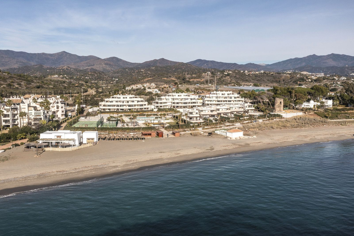 4 Bed, 3 Bath, HouseFor Sale, New Golden Mile, Malaga