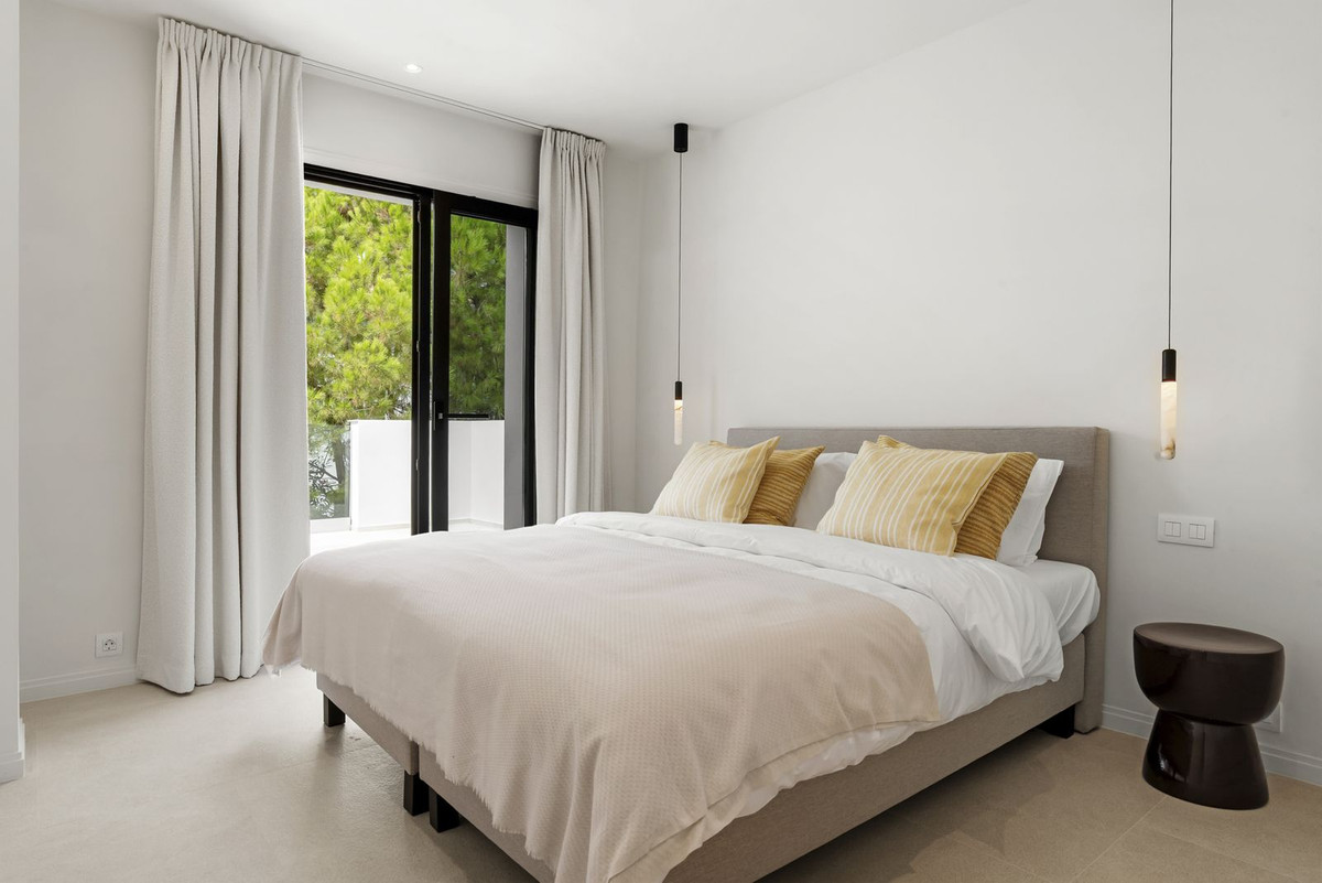 4 Bed, 4 Bath, HouseFor Sale, Benahavis, Malaga