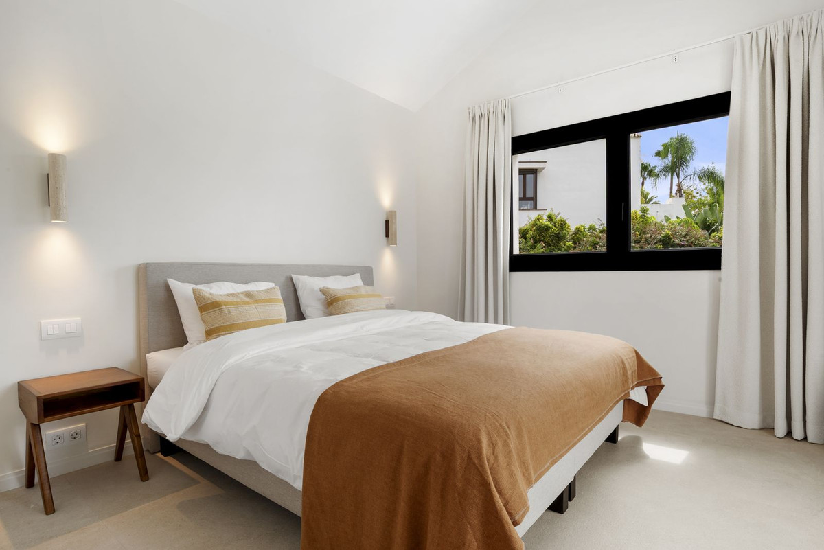 4 Bed, 4 Bath, HouseFor Sale, Benahavis, Malaga