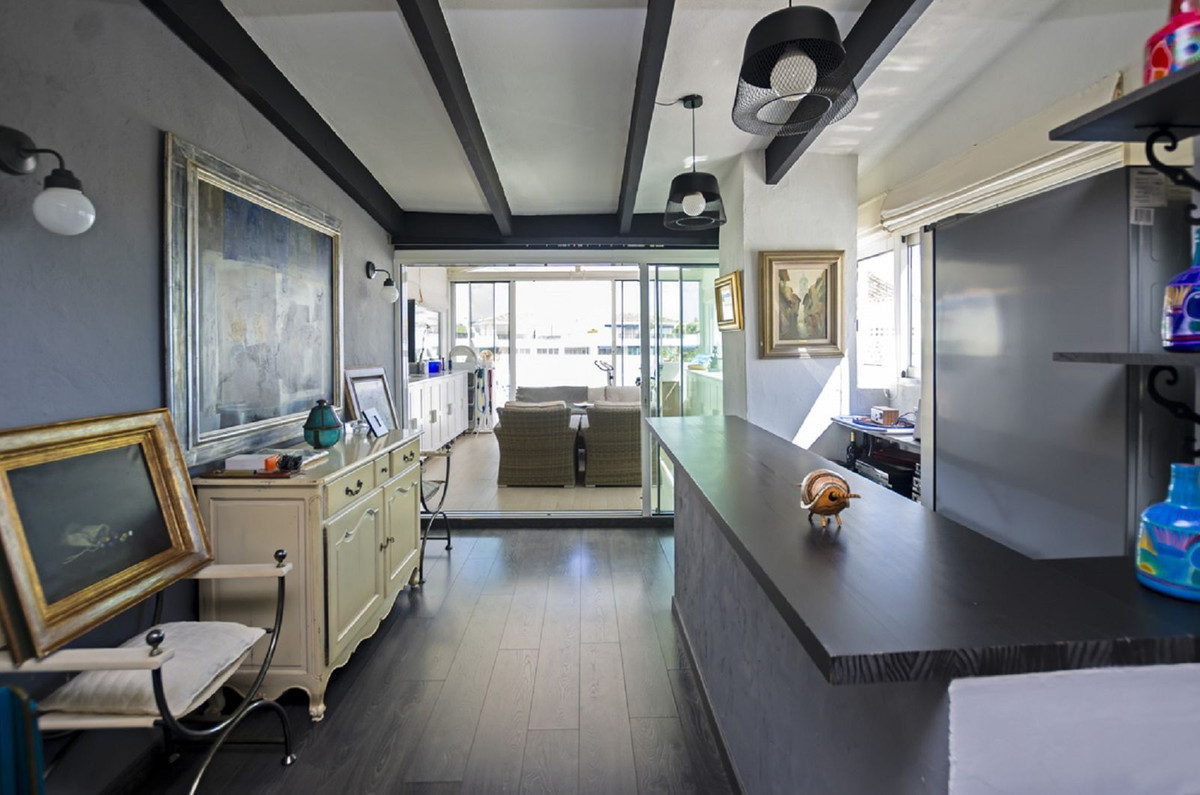 3 Bed, 3 Bath, ApartmentFor Sale, Puerto Banus, Malaga