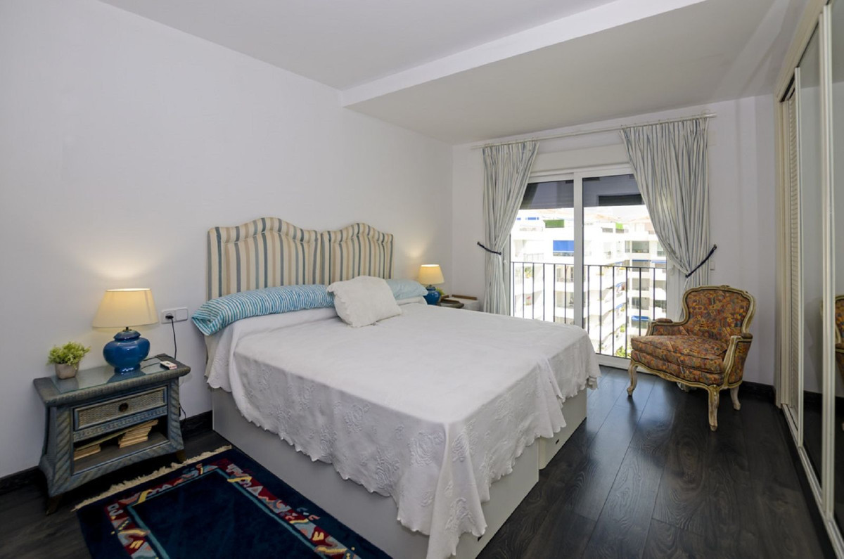 3 Bed, 3 Bath, ApartmentFor Sale, Puerto Banus, Malaga