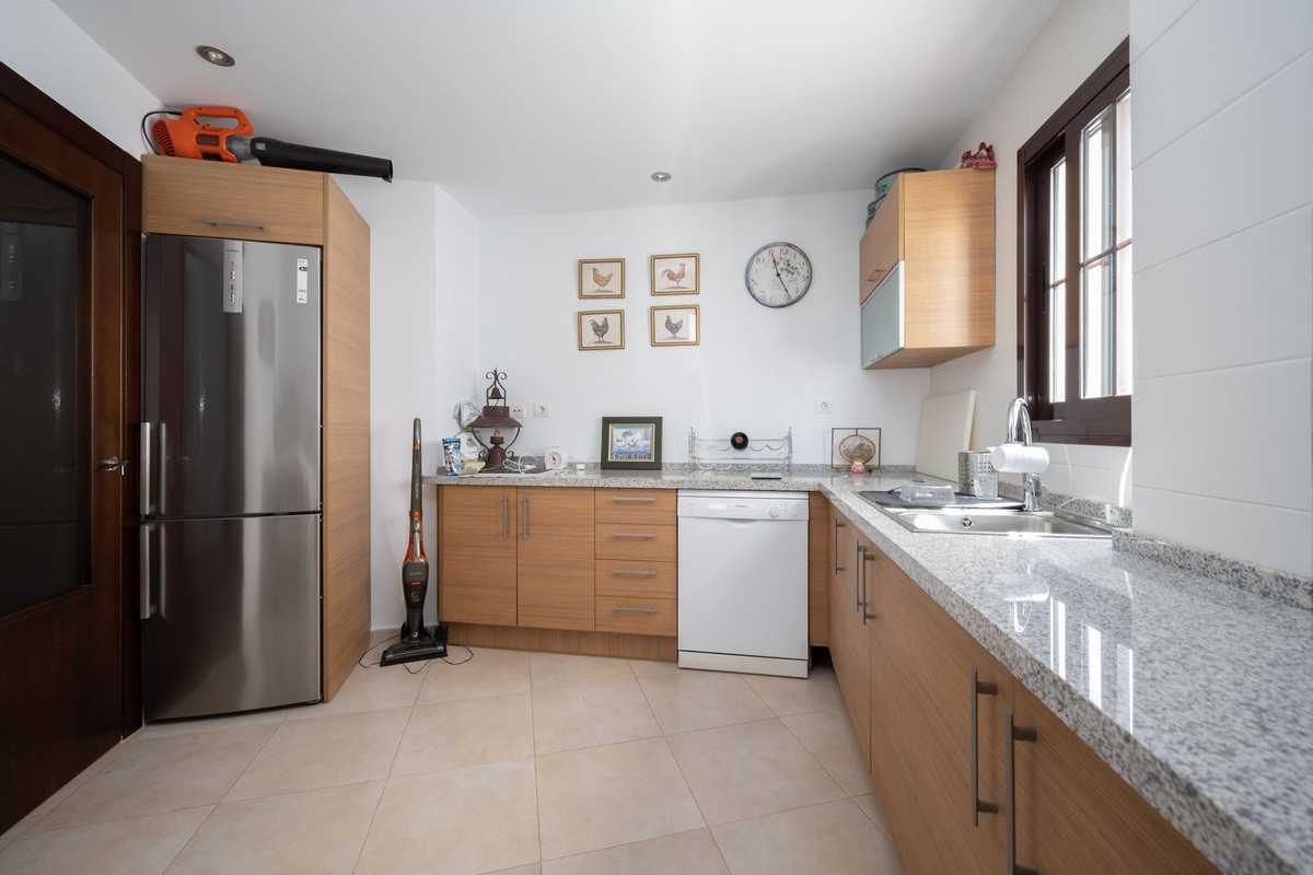 3 Bed, 3 Bath, ApartmentFor Sale, Los Monteros, Malaga