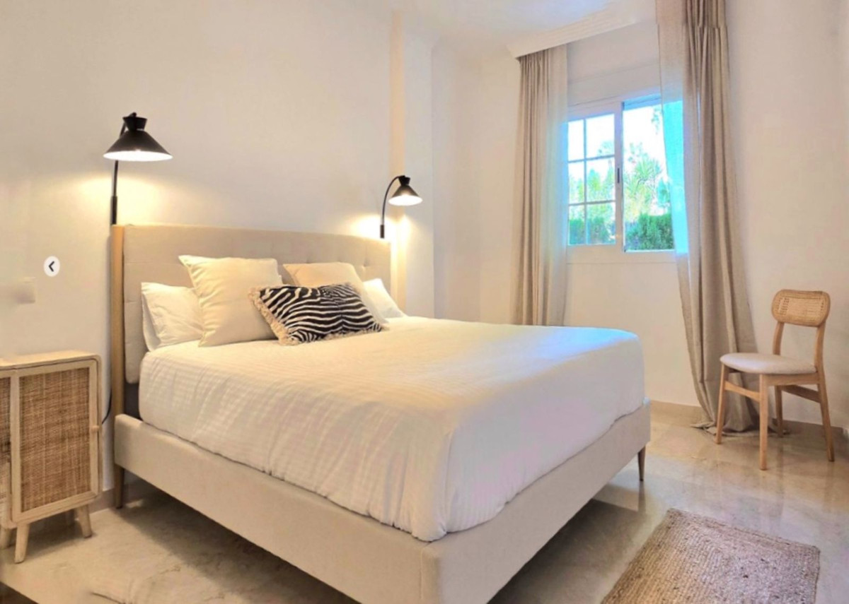 3 Bed, 2 Bath, ApartmentFor Sale, Marbella, Malaga