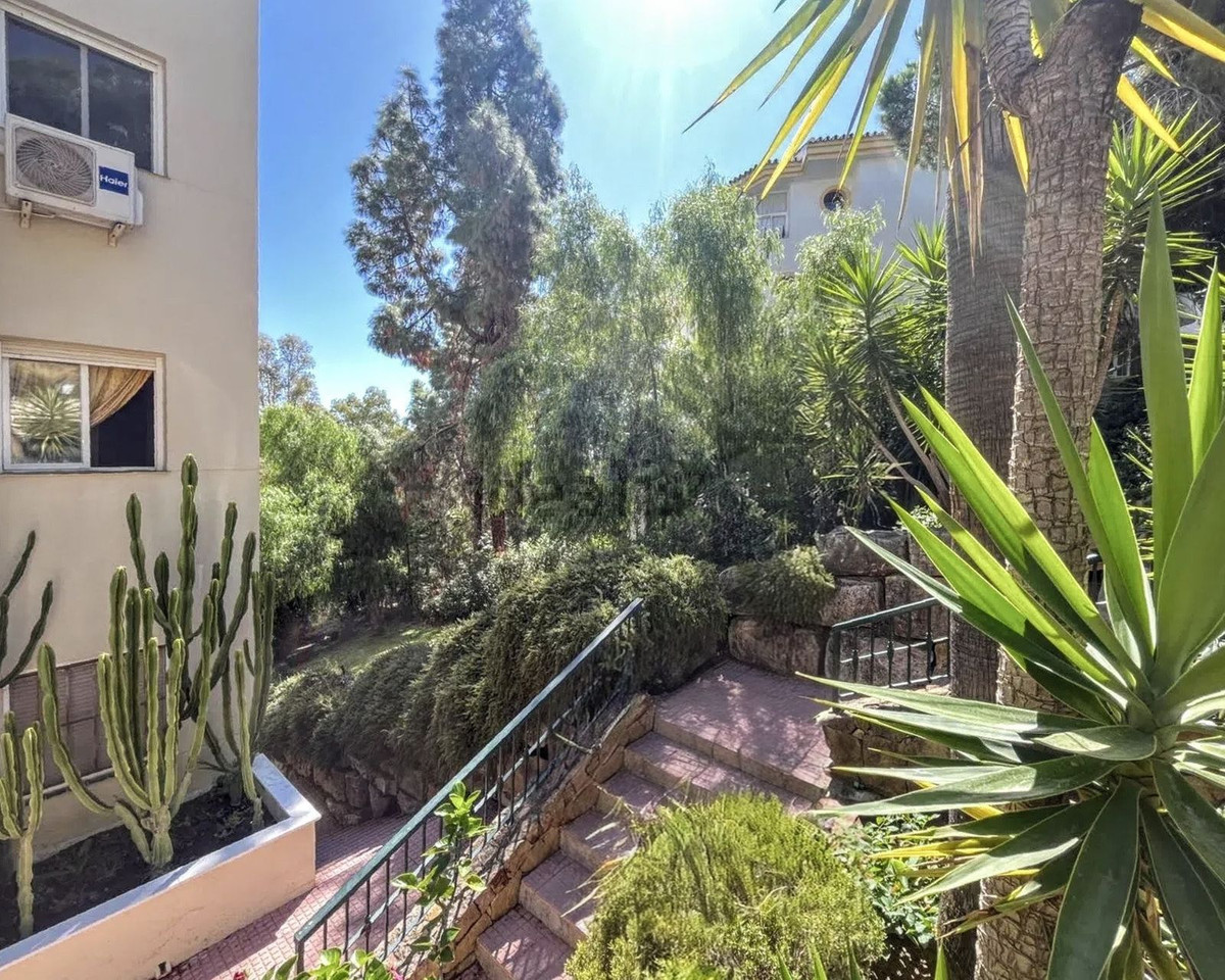 2 Bed, 2 Bath, ApartmentFor Sale, Calahonda, Malaga