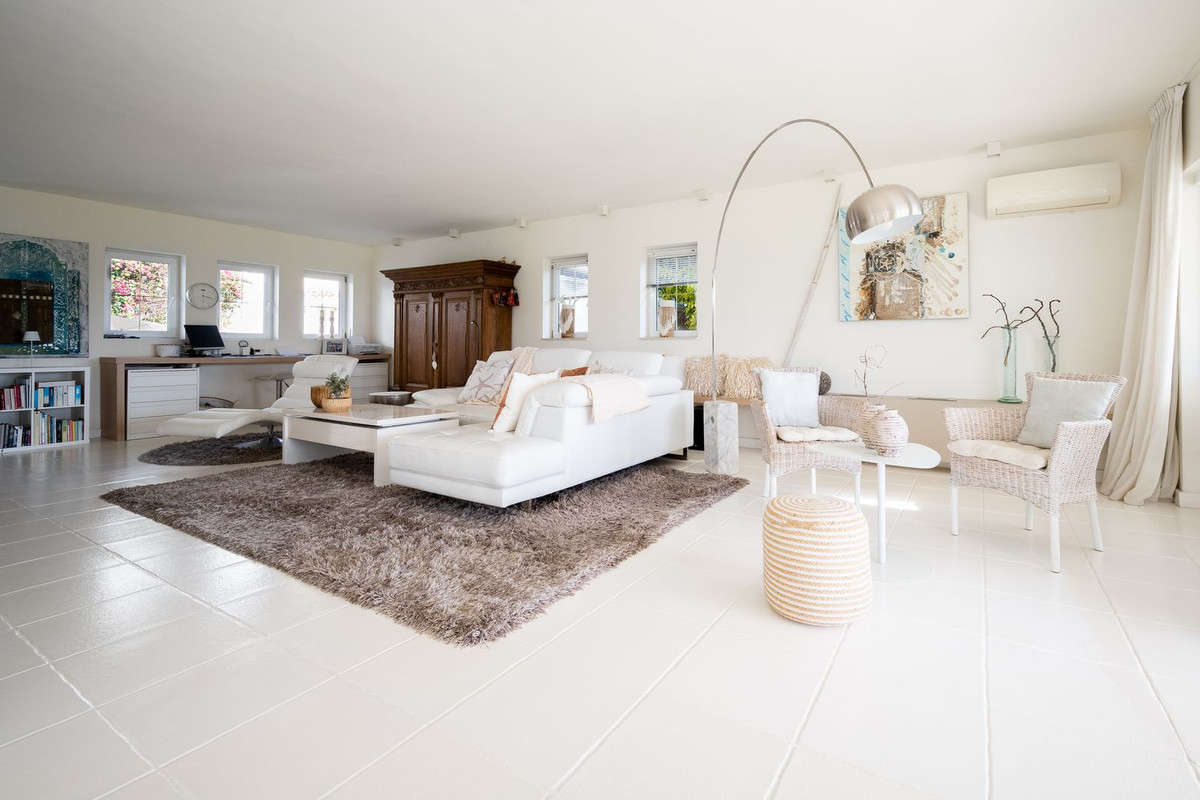 5 Bed, 4 Bath, HouseFor Sale, Riviera Del Sol, Malaga