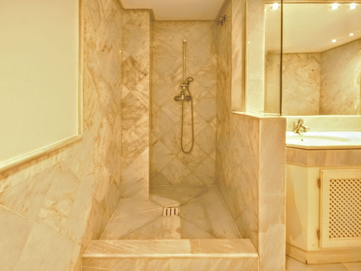 2 Bed, 2 Bath, ApartmentFor Sale, Elviria, Malaga