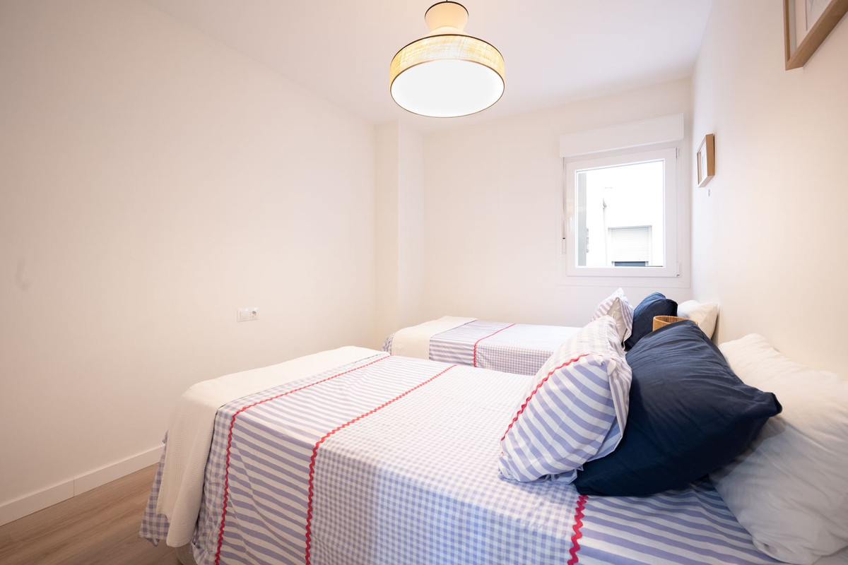 3 Bed, 2 Bath, ApartmentFor Sale, Nueva Andalucia, Malaga