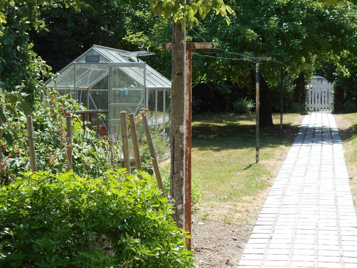 3 Bed, 2 Bath, HouseFor Sale, Saint-Aignan-de-Couptrain, Pays-de-la-Loire, 53250