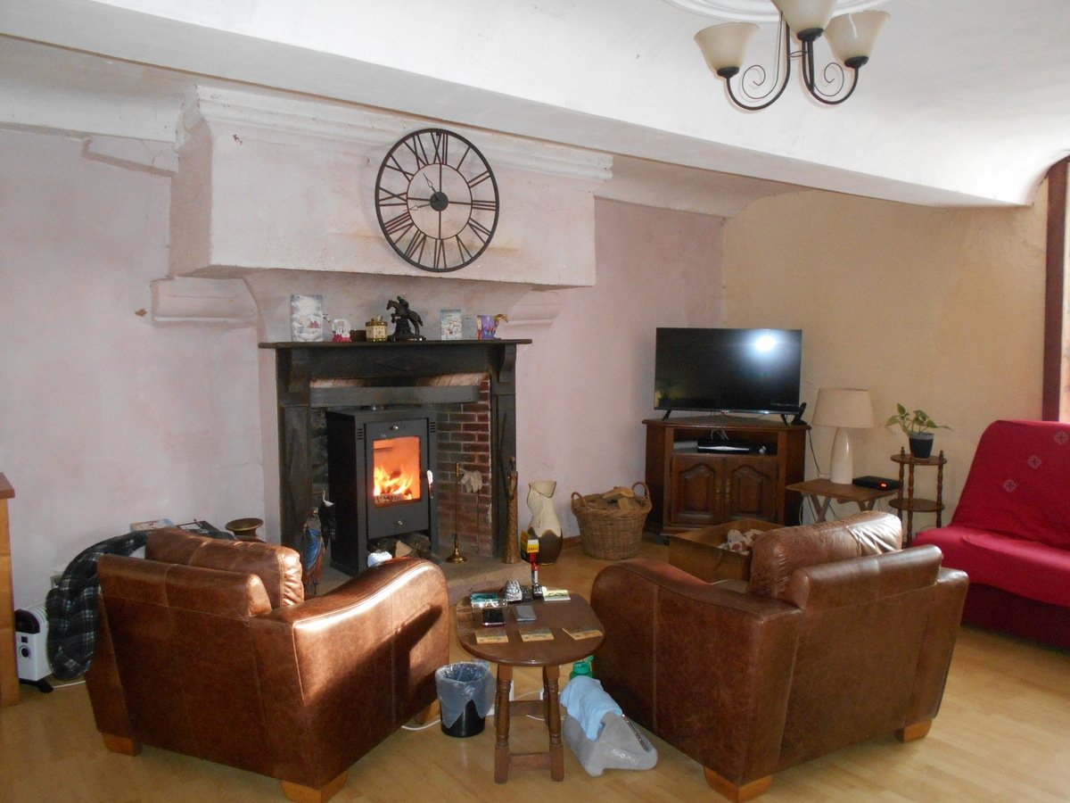 3 Bed, 1 Bath, HouseFor Sale, Lignieres Orgeres, Pays-de-la-Loire, 53140