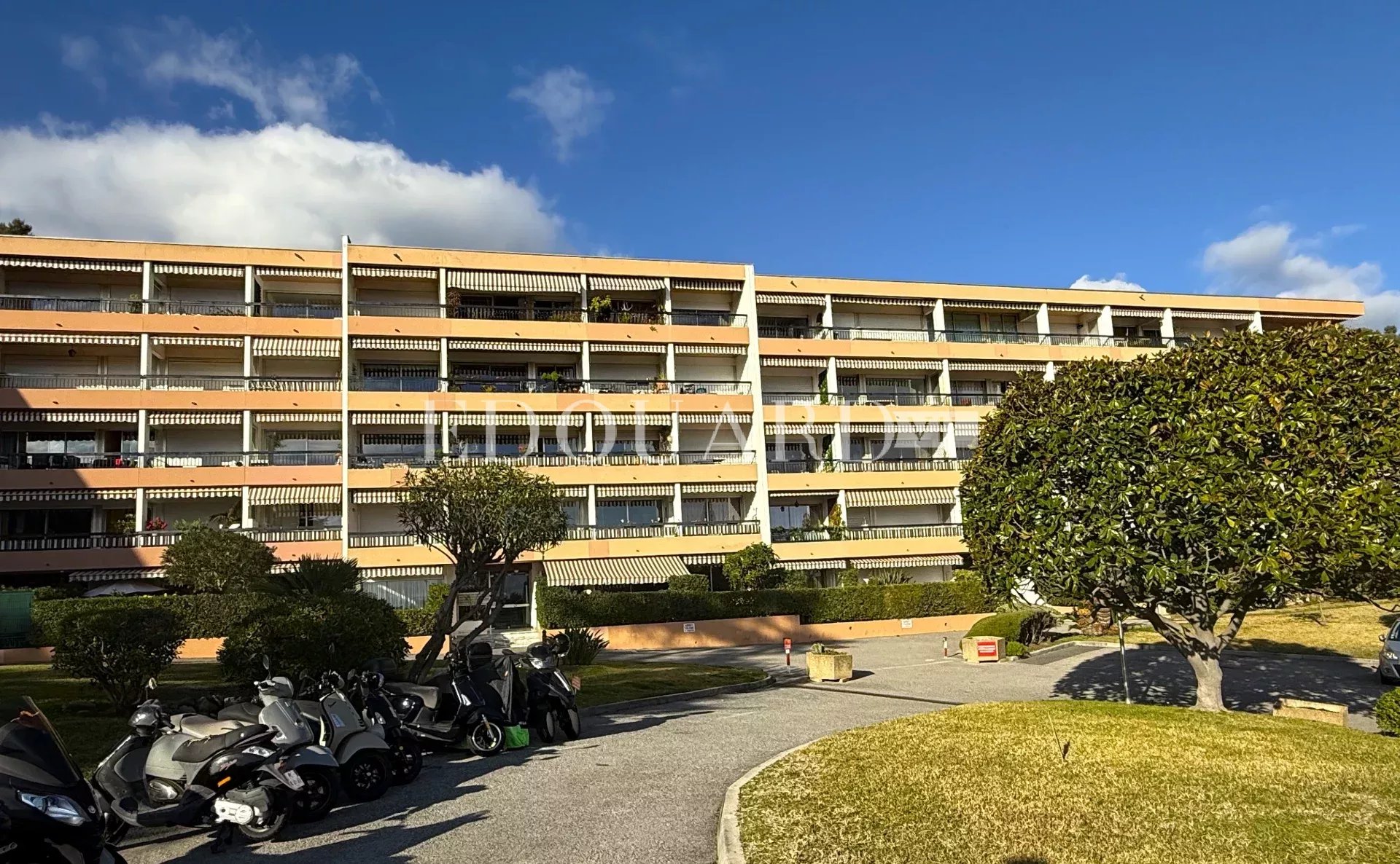 1 Bath, ApartmentFor Sale, Roquebrune-Cap-Martin, Alpes-Maritimes