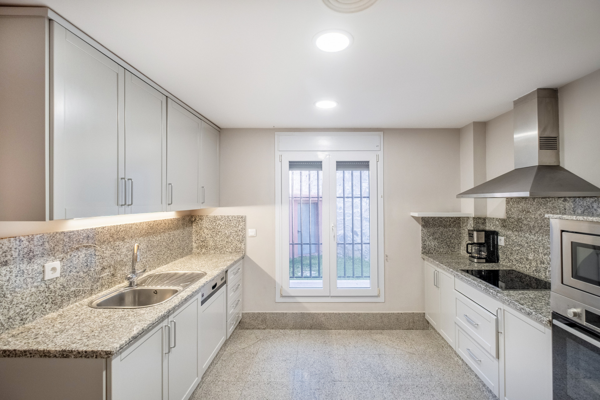 4 Bed, 4 Bath, HouseFor Sale, Marbella, Malaga