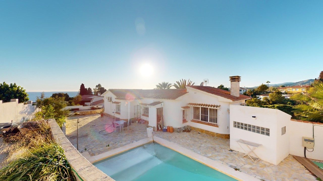 4 Bed, 4 Bath, HouseFor Sale, Benajarafe, Malaga, 29790