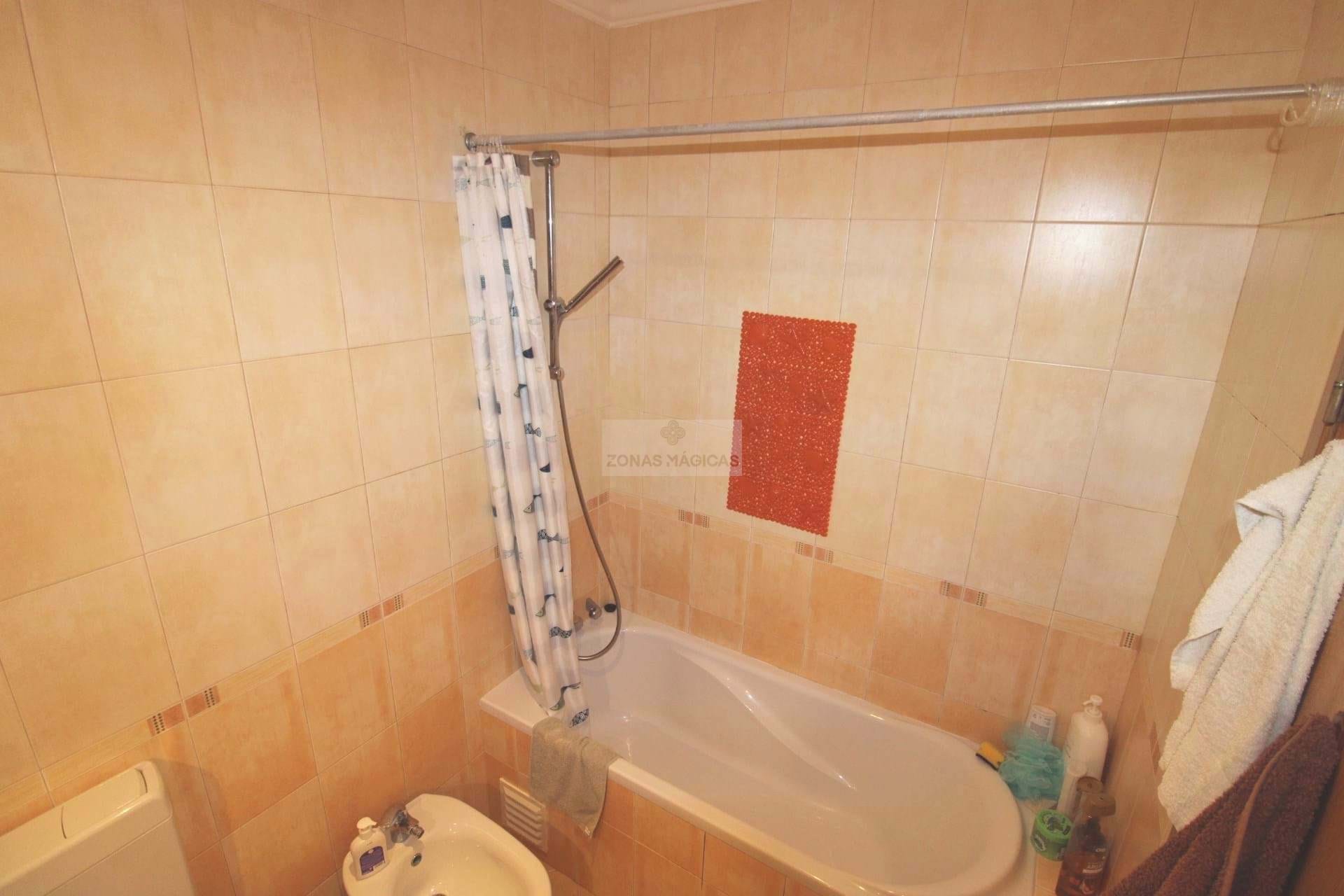3 Bed, 2 Bath, ApartmentFor Sale, Lagos, Faro, 8600-767