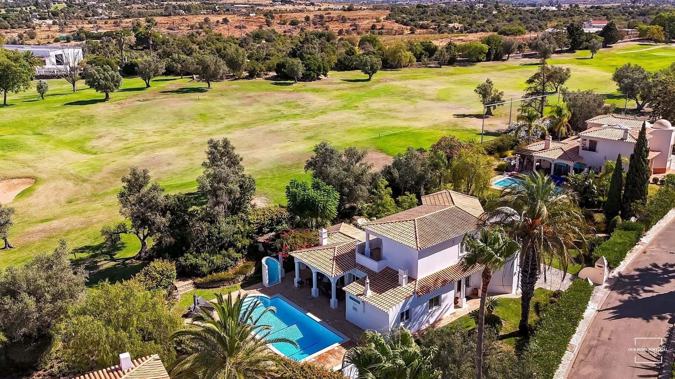 3 Bed, 2 Bath, HouseFor Sale, Lagoa, Faro, 8401-908