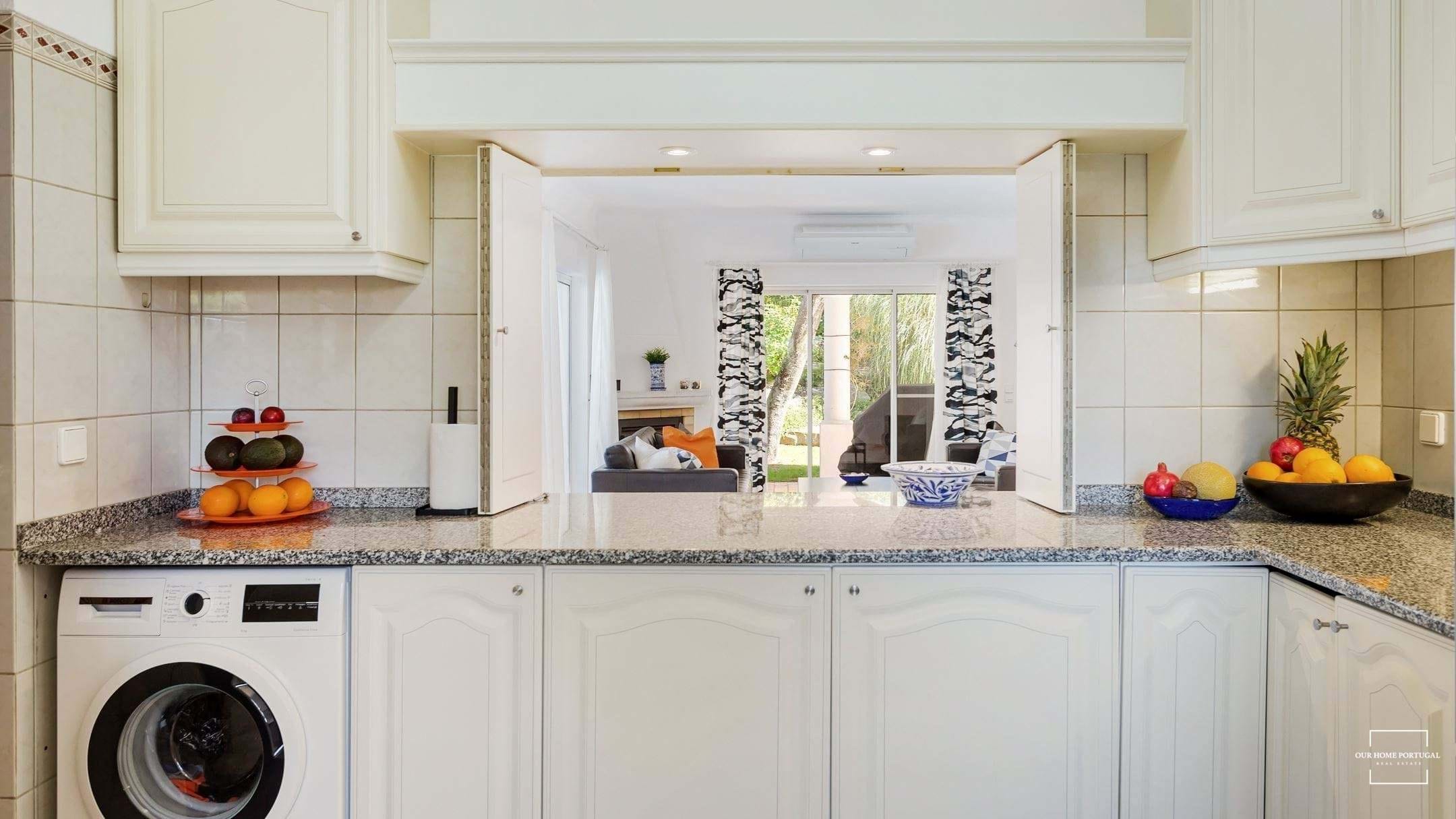 3 Bed, 2 Bath, HouseFor Sale, Lagoa, Faro, 8401-908