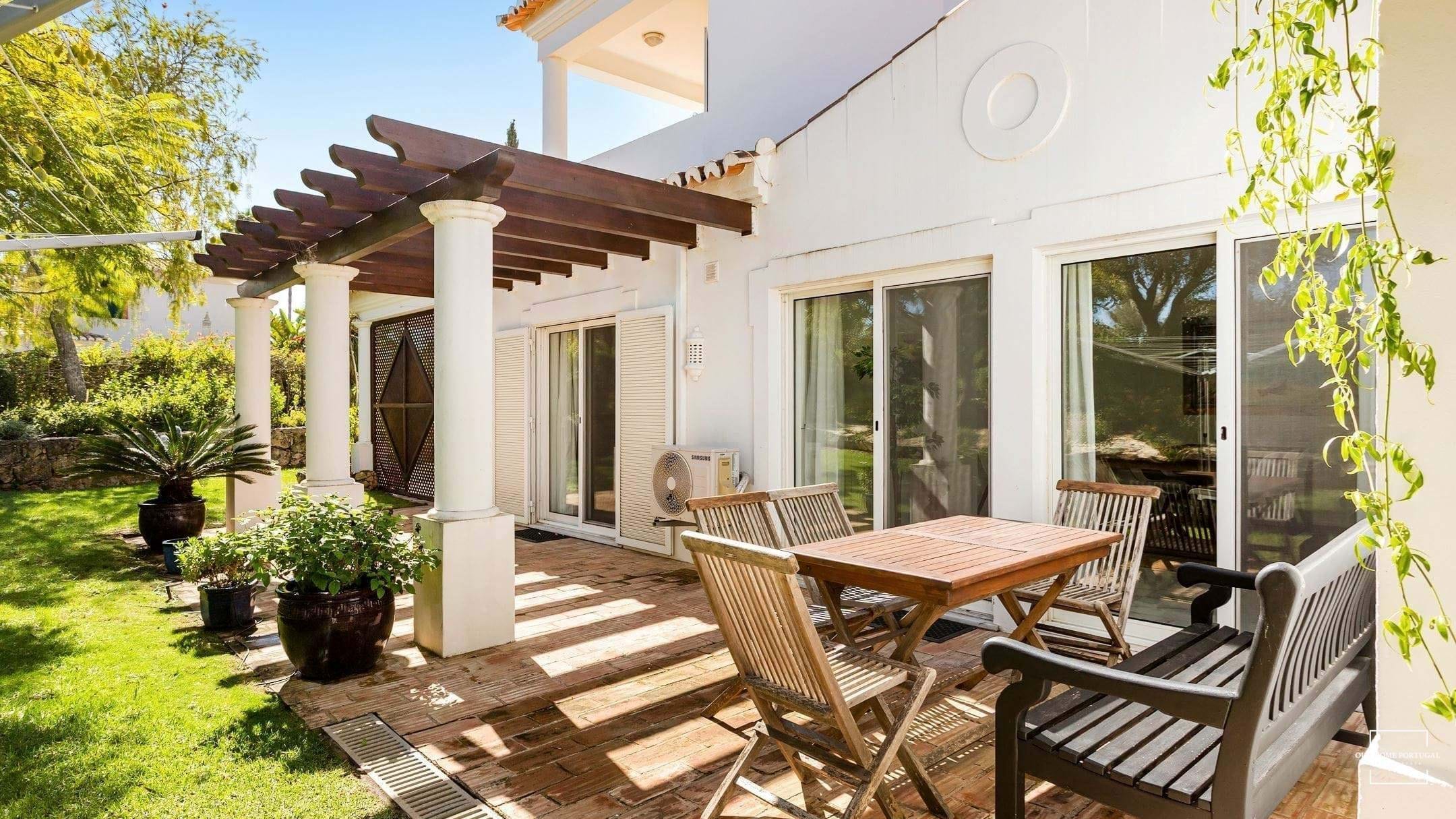 3 Bed, 2 Bath, HouseFor Sale, Lagoa, Faro, 8401-908