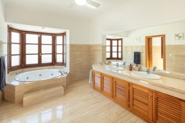 4 Bed, 5 Bath, HouseFor Sale, Malaga, Andalusia, 29679