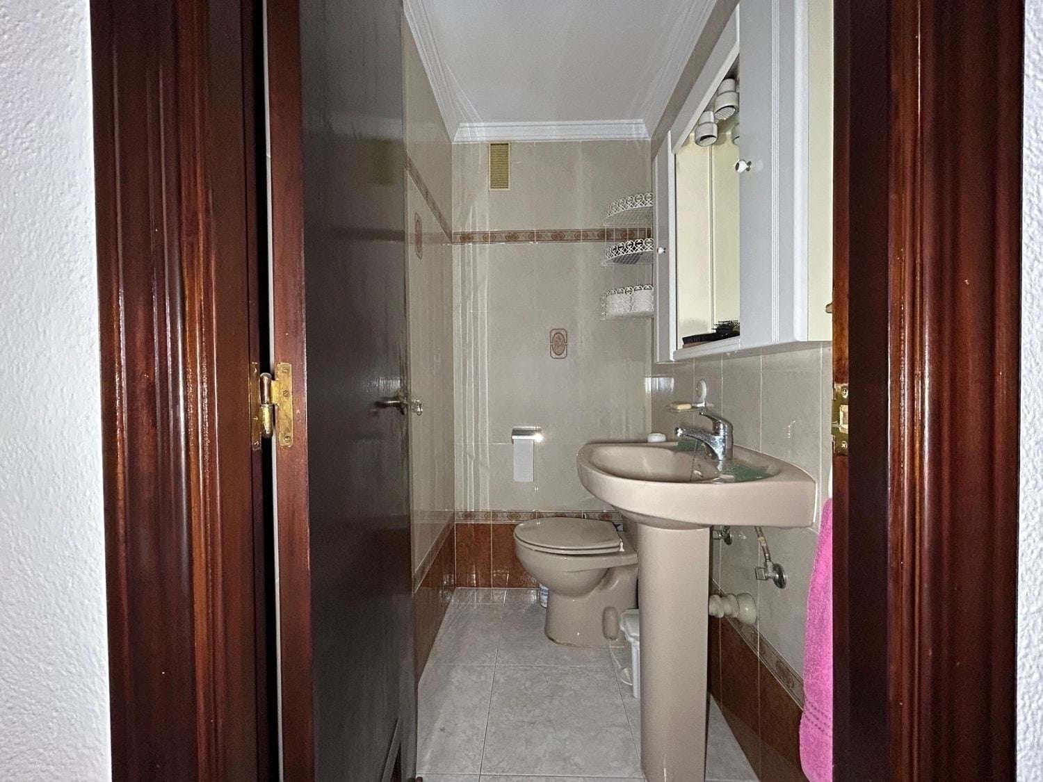 4 Bed, 2 Bath, ApartmentFor Sale, Malaga, Andalusia, 29631