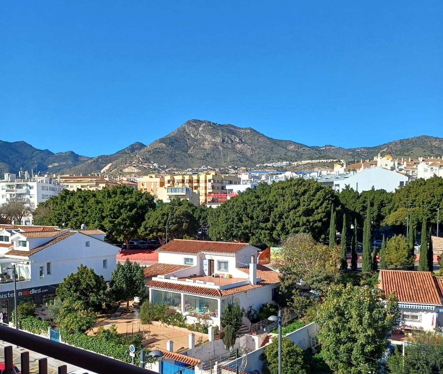4 Bed, 2 Bath, ApartmentFor Sale, Malaga, Andalusia, 29631