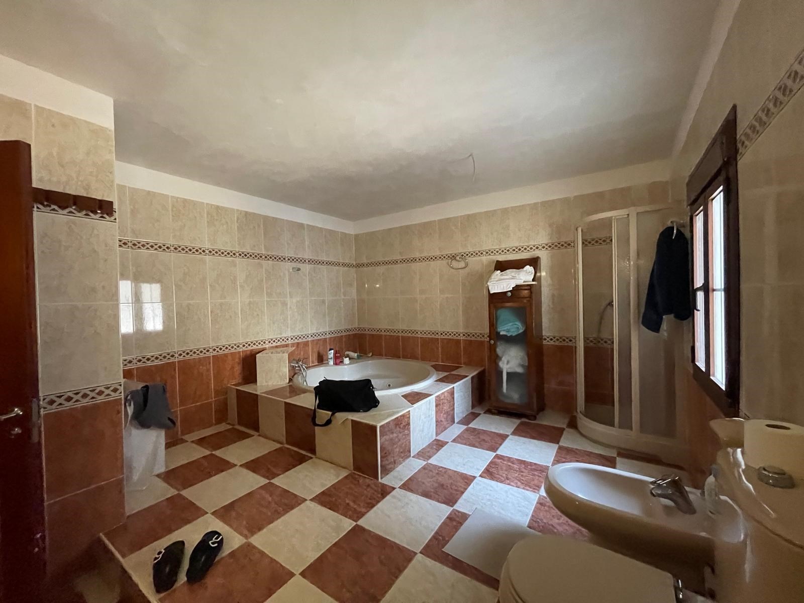 3 Bed, 2 Bath, HouseFor Sale, Malaga, Andalusia, 29630