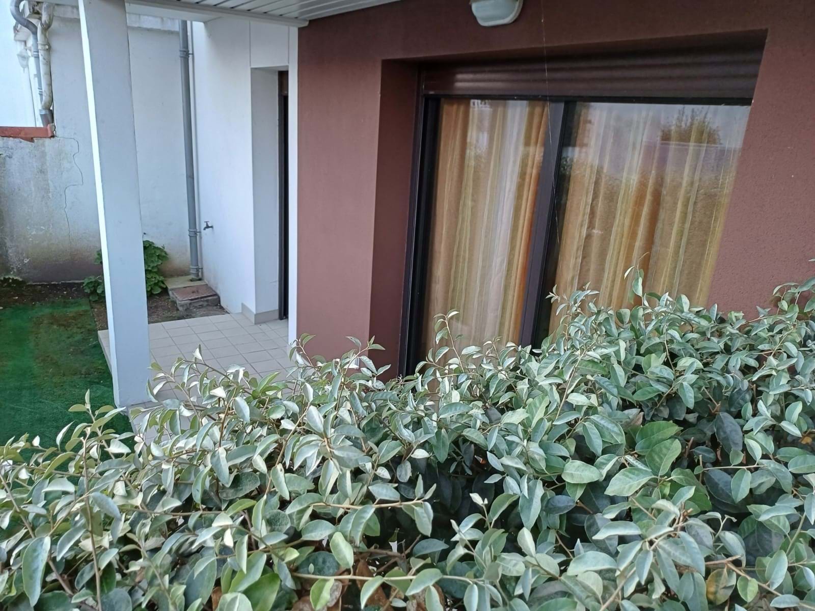 2 Bed, 1 Bath, ApartmentFor Sale, Rochefort, Charente-Maritime, 17200